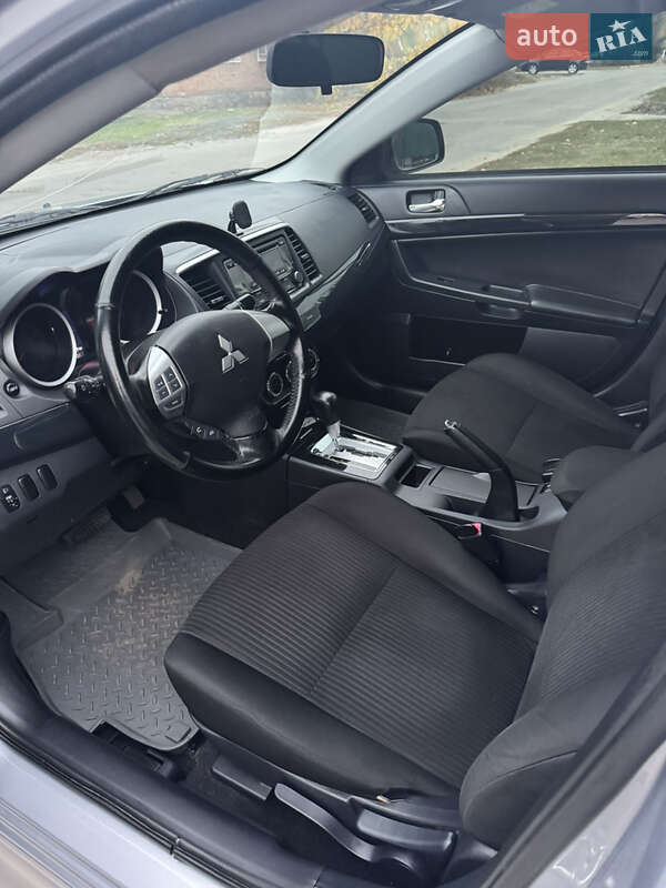 Седан Mitsubishi Lancer 2013 в Кобеляках