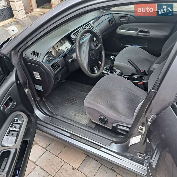 Седан Mitsubishi Lancer 2004 в Львове