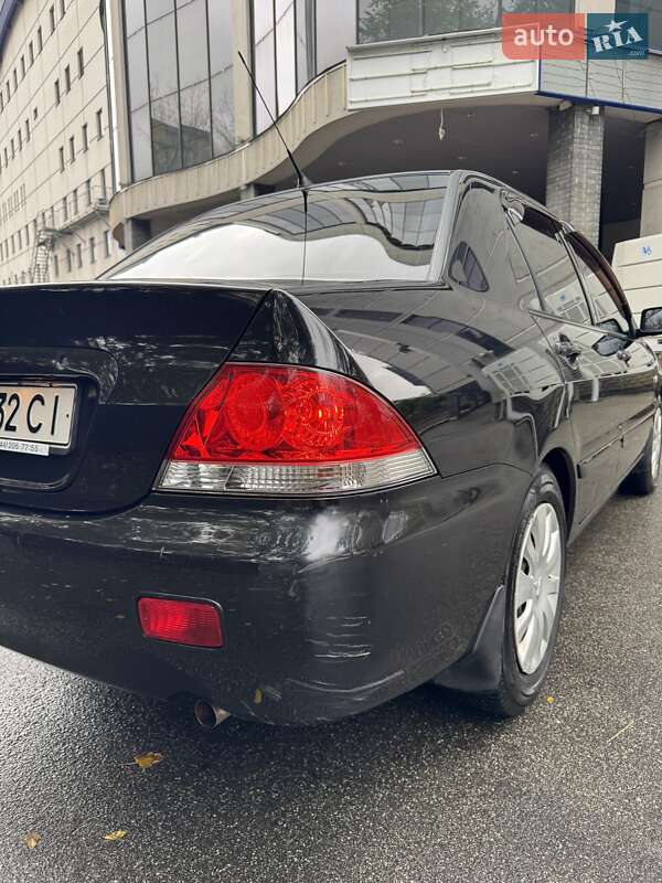 Седан Mitsubishi Lancer 2007 в Киеве фото 19 Седан Mitsubishi Lancer 2007 в Киеве