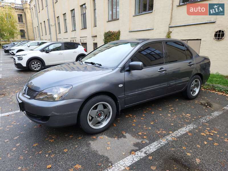 Седан Mitsubishi Lancer 2005 в Києві фото Седан Mitsubishi Lancer 2005 в Києві