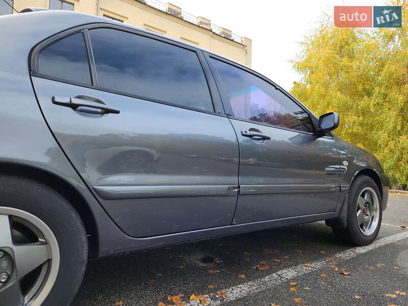 Седан Mitsubishi Lancer 2005 в Києві фото 12 Седан Mitsubishi Lancer 2005 в Києві