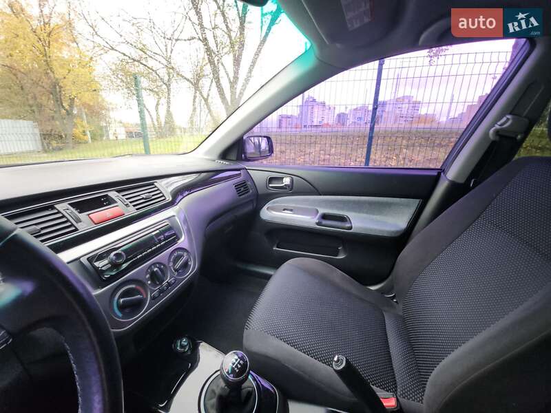 Седан Mitsubishi Lancer 2005 в Києві фото 31 Седан Mitsubishi Lancer 2005 в Києві