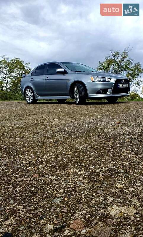 Седан Mitsubishi Lancer 2014 в Киеве