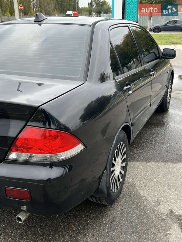 Седан Mitsubishi Lancer 2005 в Киеве