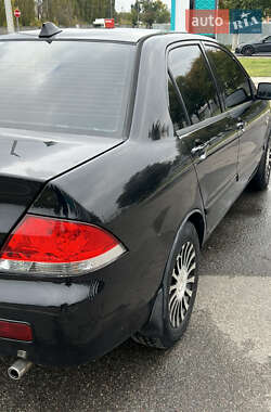 Седан Mitsubishi Lancer 2005 в  фото 11 Седан Mitsubishi Lancer 2005 в
