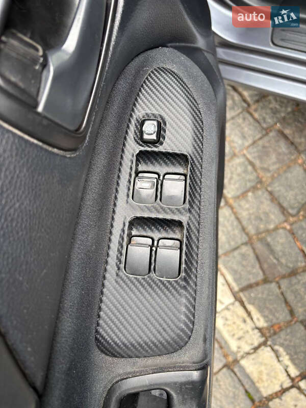 Седан Mitsubishi Lancer 2009 в Одессе