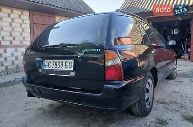 Універсал Mitsubishi Lancer 1995 в  фото 6 Універсал Mitsubishi Lancer 1995 в