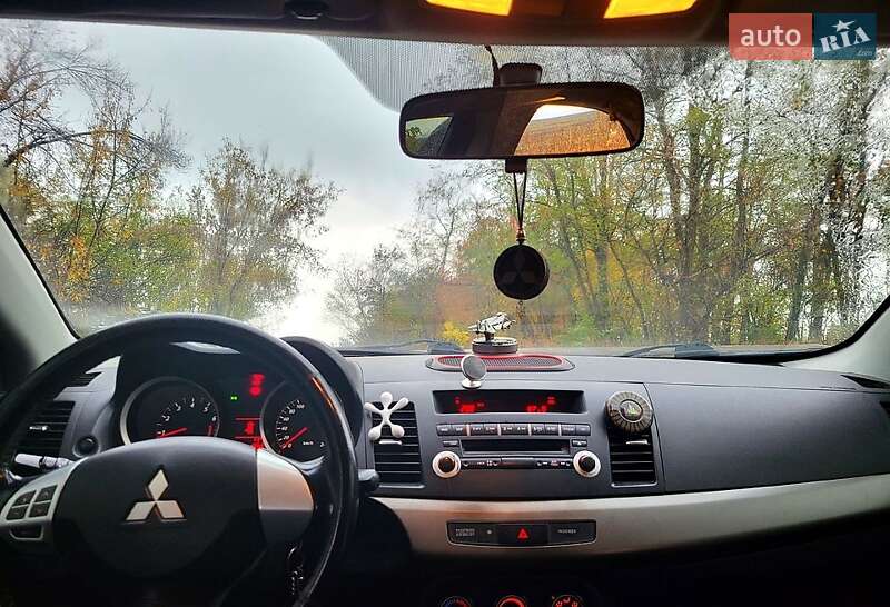 Седан Mitsubishi Lancer 2011 в Запорожье