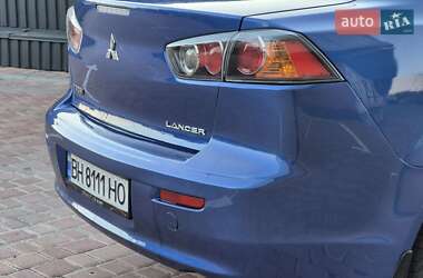 Седан Mitsubishi Lancer 2011 в  фото 13 Седан Mitsubishi Lancer 2011 в