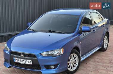 Седан Mitsubishi Lancer 2011 в  Седан Mitsubishi Lancer 2011 в