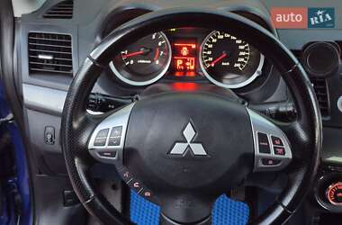 Седан Mitsubishi Lancer 2011 в  фото 33 Седан Mitsubishi Lancer 2011 в