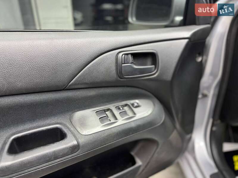 Седан Mitsubishi Lancer 2008 в Чернівцях