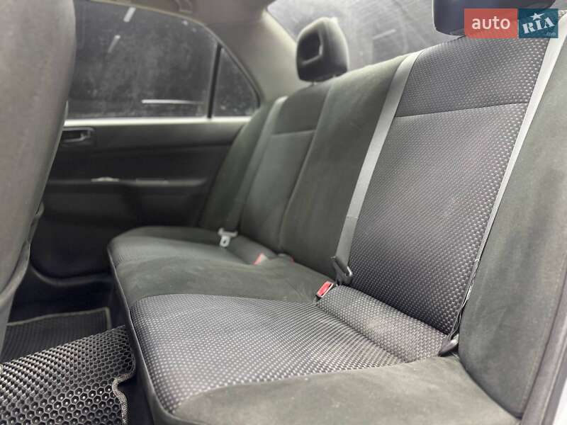 Седан Mitsubishi Lancer 2008 в Чернівцях