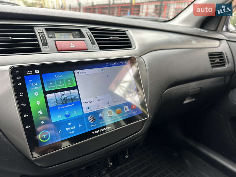 Седан Mitsubishi Lancer 2009 в Киеве