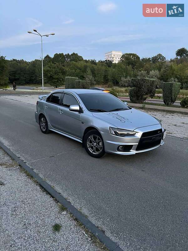 Седан Mitsubishi Lancer 2008 в Днепре