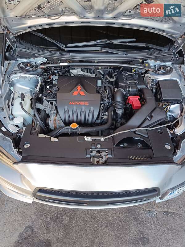 Седан Mitsubishi Lancer 2008 в Днепре