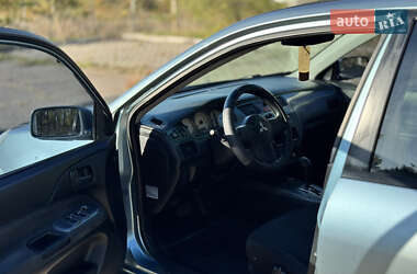Седан Mitsubishi Lancer 2006 в  фото 10 Седан Mitsubishi Lancer 2006 в