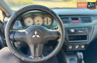 Седан Mitsubishi Lancer 2006 в  фото 18 Седан Mitsubishi Lancer 2006 в