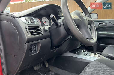 Седан Mitsubishi Lancer 2009 в  фото 21 Седан Mitsubishi Lancer 2009 в