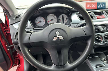 Седан Mitsubishi Lancer 2009 в  фото 36 Седан Mitsubishi Lancer 2009 в