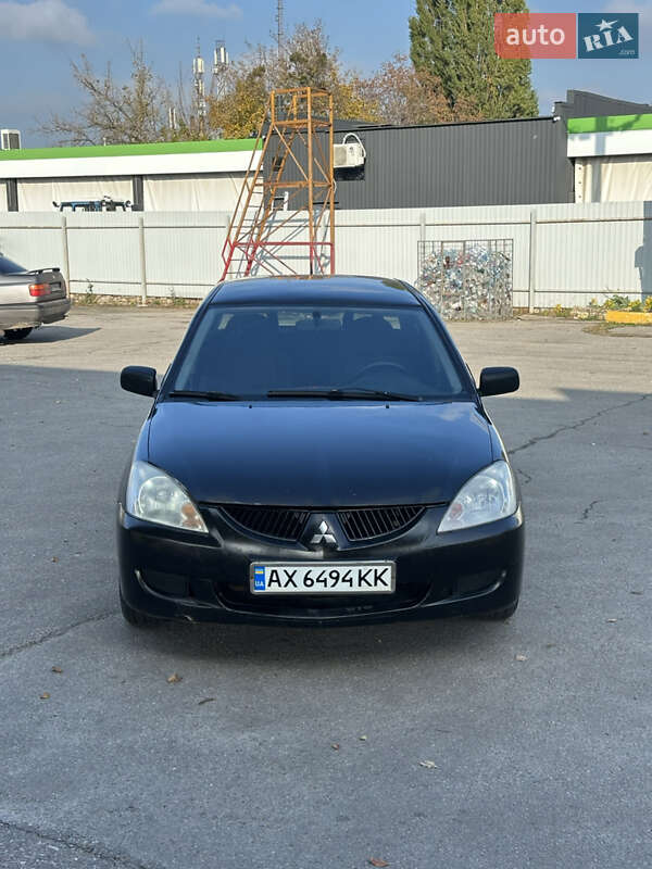 Седан Mitsubishi Lancer 2004 в Харькове фото 2 Седан Mitsubishi Lancer 2004 в Харькове
