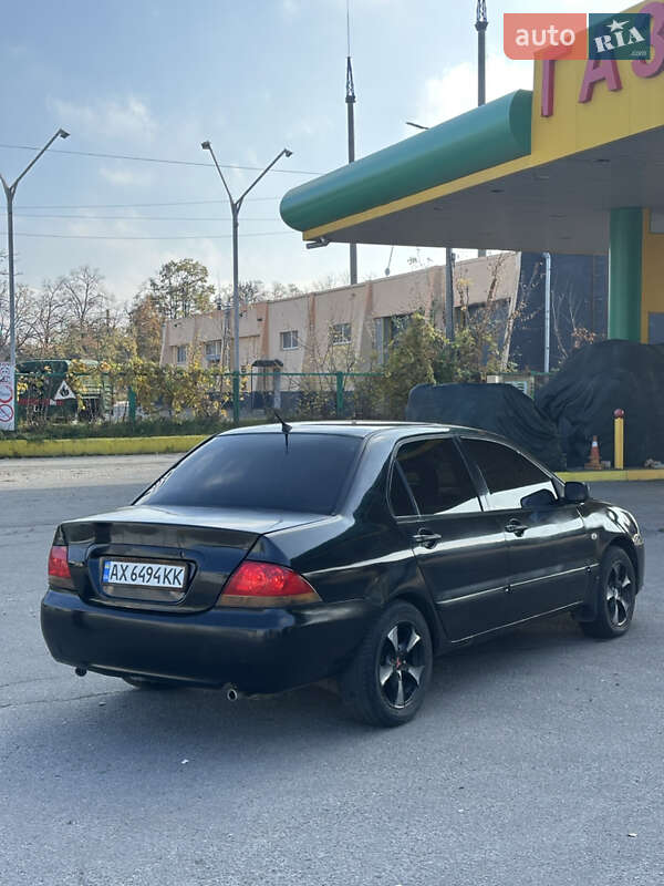 Седан Mitsubishi Lancer 2004 в Харькове фото 5 Седан Mitsubishi Lancer 2004 в Харькове