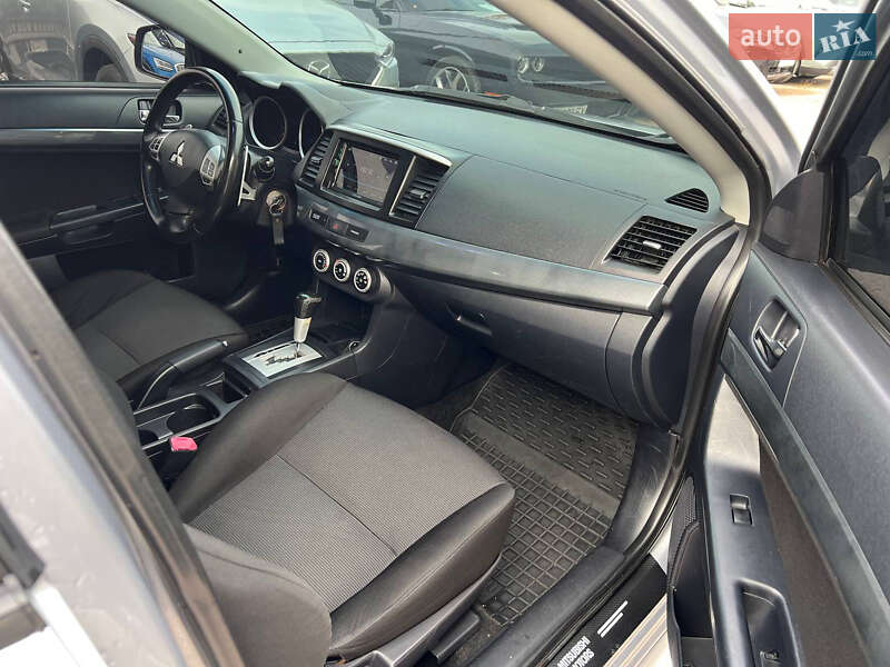 Седан Mitsubishi Lancer 2008 в Полтаве фото 14 Седан Mitsubishi Lancer 2008 в Полтаве