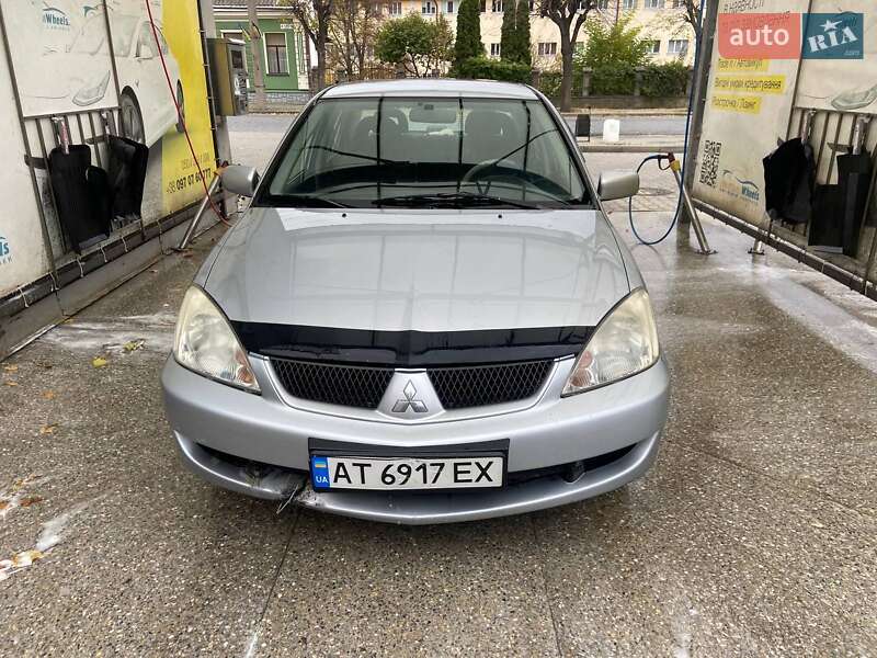 Седан Mitsubishi Lancer 2005 в Черновцах фото 2 Седан Mitsubishi Lancer 2005 в Черновцах