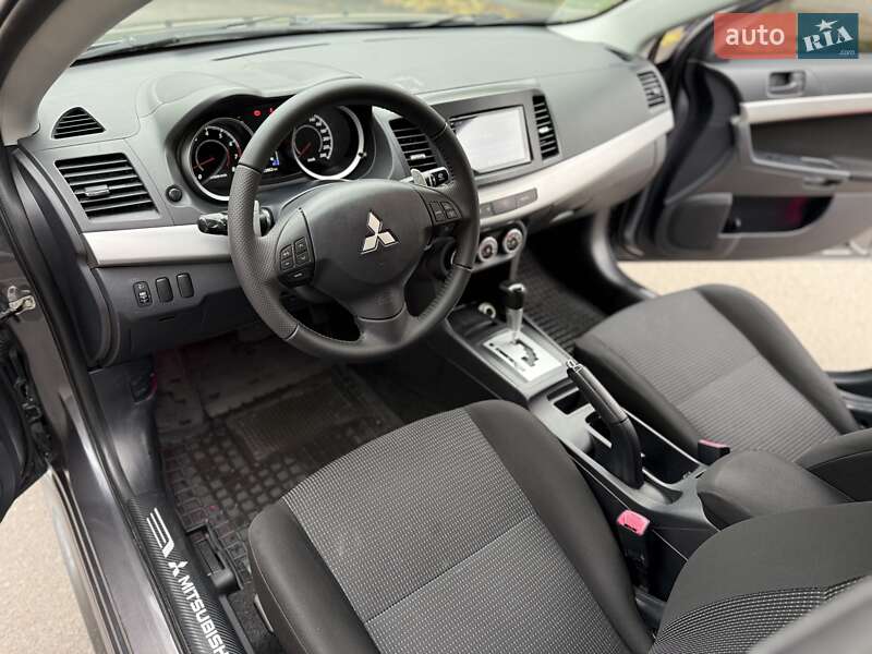 Седан Mitsubishi Lancer 2008 в Днепре