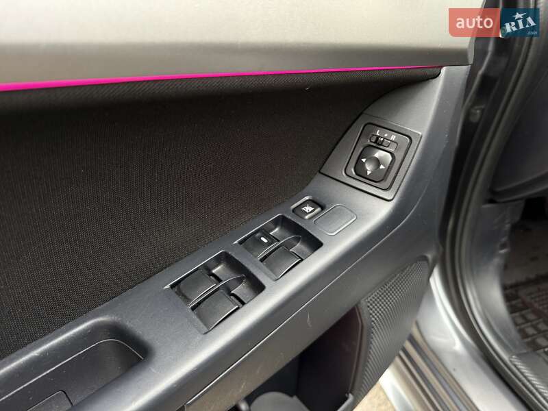 Седан Mitsubishi Lancer 2008 в Днепре