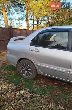 Седан Mitsubishi Lancer 2008 в  фото 10 Седан Mitsubishi Lancer 2008 в