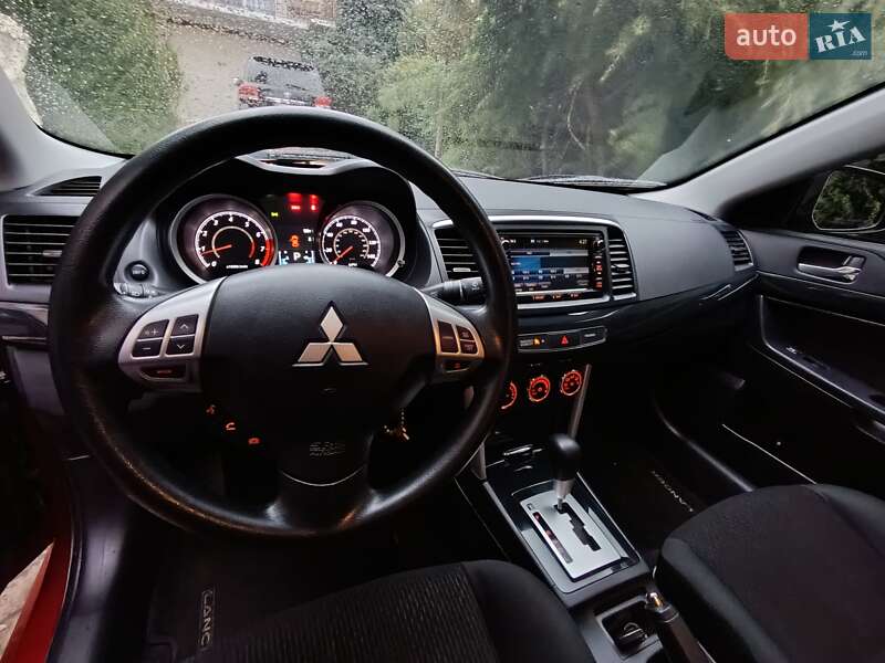 Седан Mitsubishi Lancer 2016 в Одессе