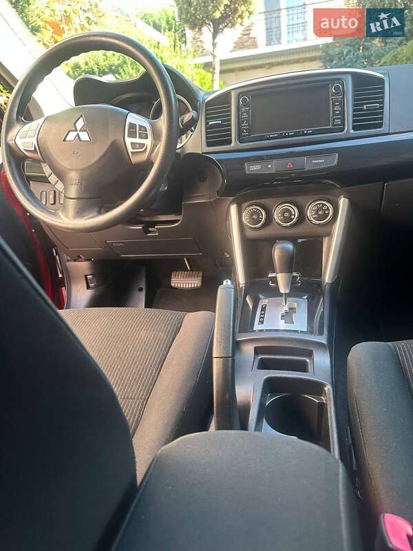 Седан Mitsubishi Lancer 2016 в Одессе