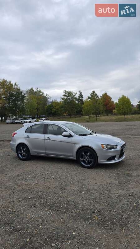 Хэтчбек Mitsubishi Lancer 2011 в Ужгороде