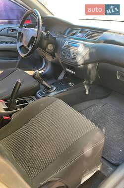 Седан Mitsubishi Lancer 2003 в Чернівцях