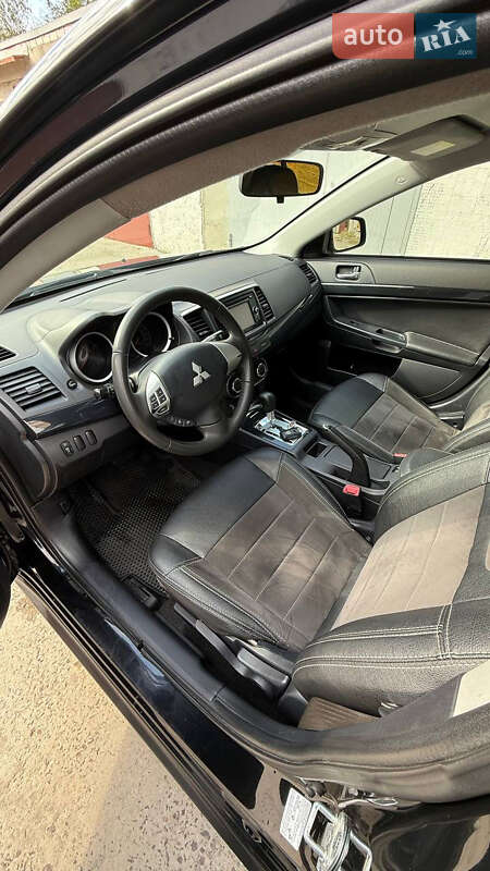 Седан Mitsubishi Lancer 2013 в Днепре