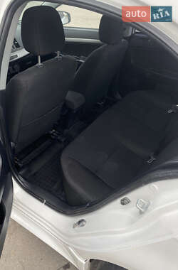 Седан Mitsubishi Lancer 2015 в 