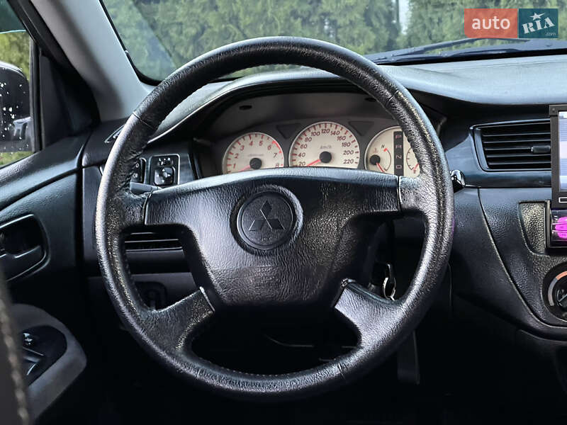 Седан Mitsubishi Lancer 2005 в Черкассах