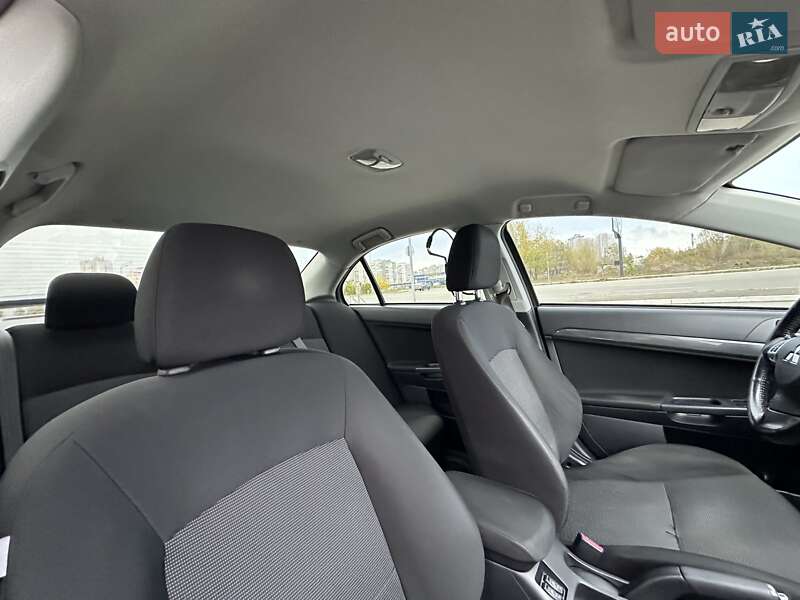 Седан Mitsubishi Lancer 2008 в Києві фото 19 Седан Mitsubishi Lancer 2008 в Києві
