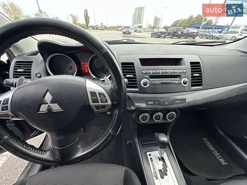 Седан Mitsubishi Lancer 2008 в Києві фото 30 Седан Mitsubishi Lancer 2008 в Києві