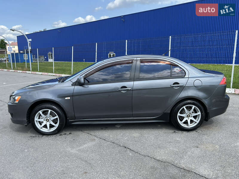 Седан Mitsubishi Lancer 2008 в Виннице