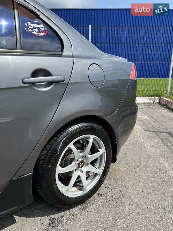 Седан Mitsubishi Lancer 2008 в Виннице