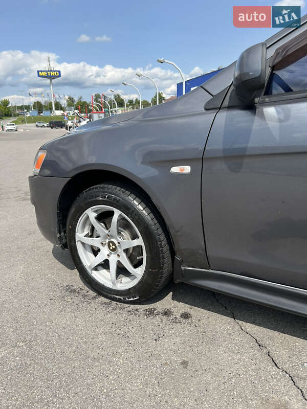 Седан Mitsubishi Lancer 2008 в Виннице