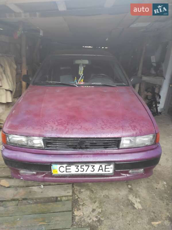 Седан Mitsubishi Lancer 1990 в Шаргороде