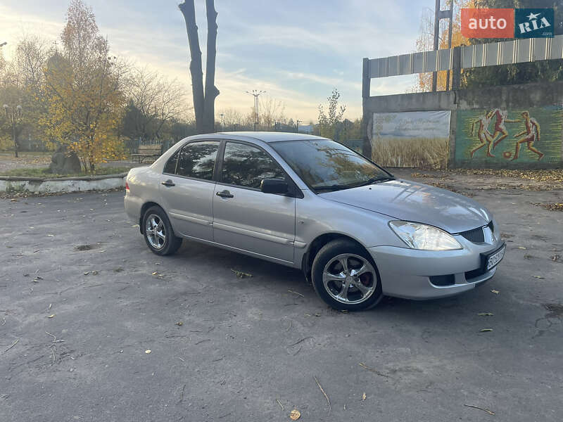 Седан Mitsubishi Lancer 2004 в Теофиполе фото Седан Mitsubishi Lancer 2004 в Теофиполе