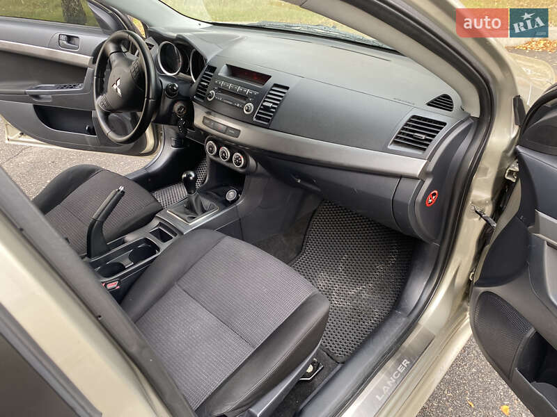 Седан Mitsubishi Lancer 2008 в Запорожье