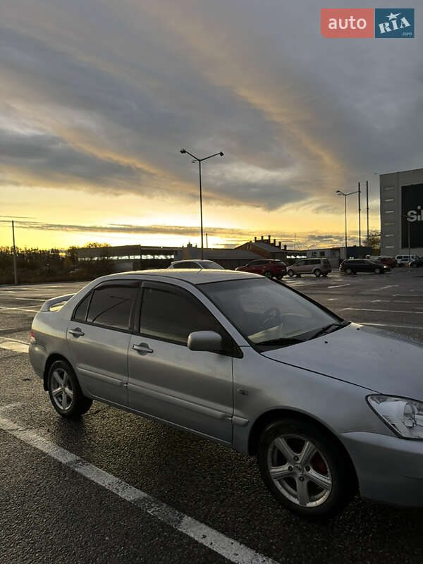 Седан Mitsubishi Lancer 2007 в Черновцах фото 2 Седан Mitsubishi Lancer 2007 в Черновцах