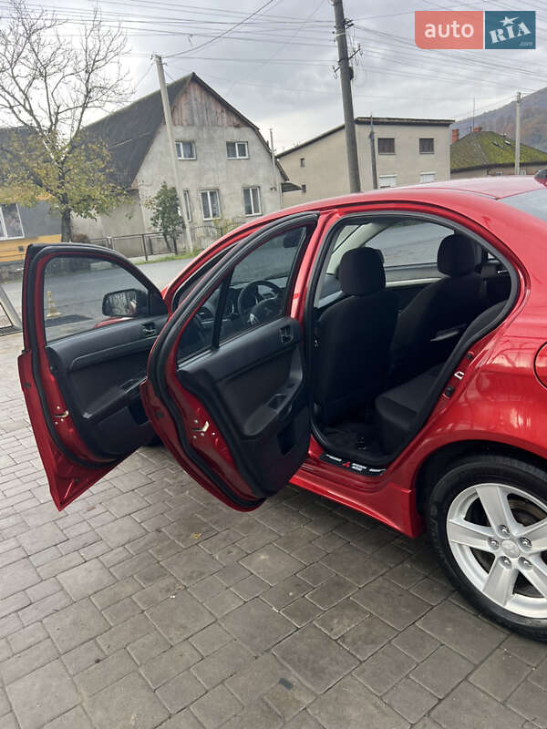 Седан Mitsubishi Lancer 2008 в Перечине