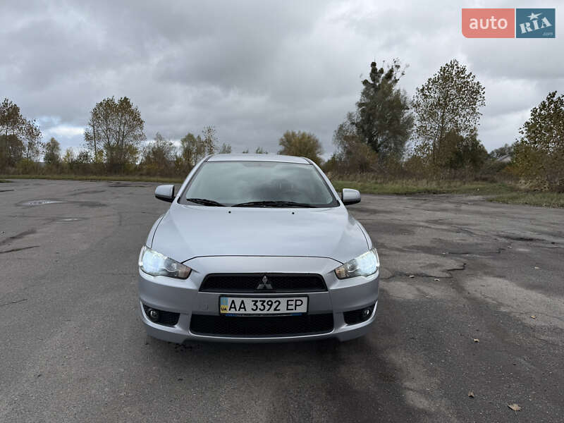 Седан Mitsubishi Lancer 2007 в Дымере