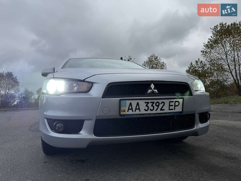 Седан Mitsubishi Lancer 2007 в Дымере